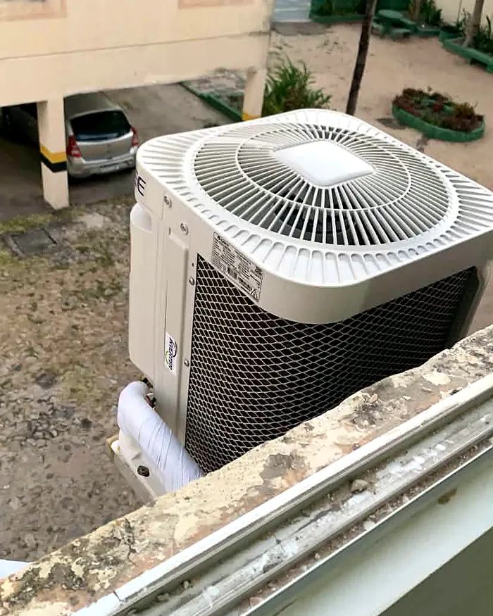 Condensadora em área externa — MK Climatização