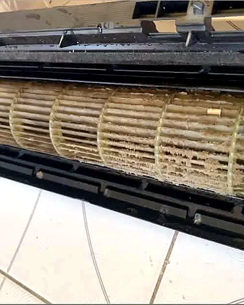 Turbina removida para lavagem — MK Climatização